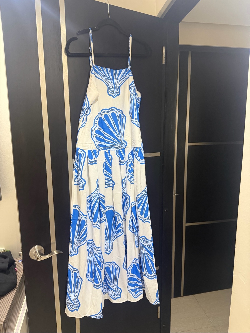 Blue & White Shell Print Maxi Dress